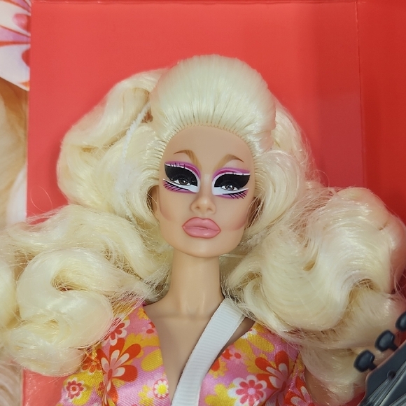 NWT The Trixie Integrity Toys Doll, NIB NRFB - Picture 4 of 17